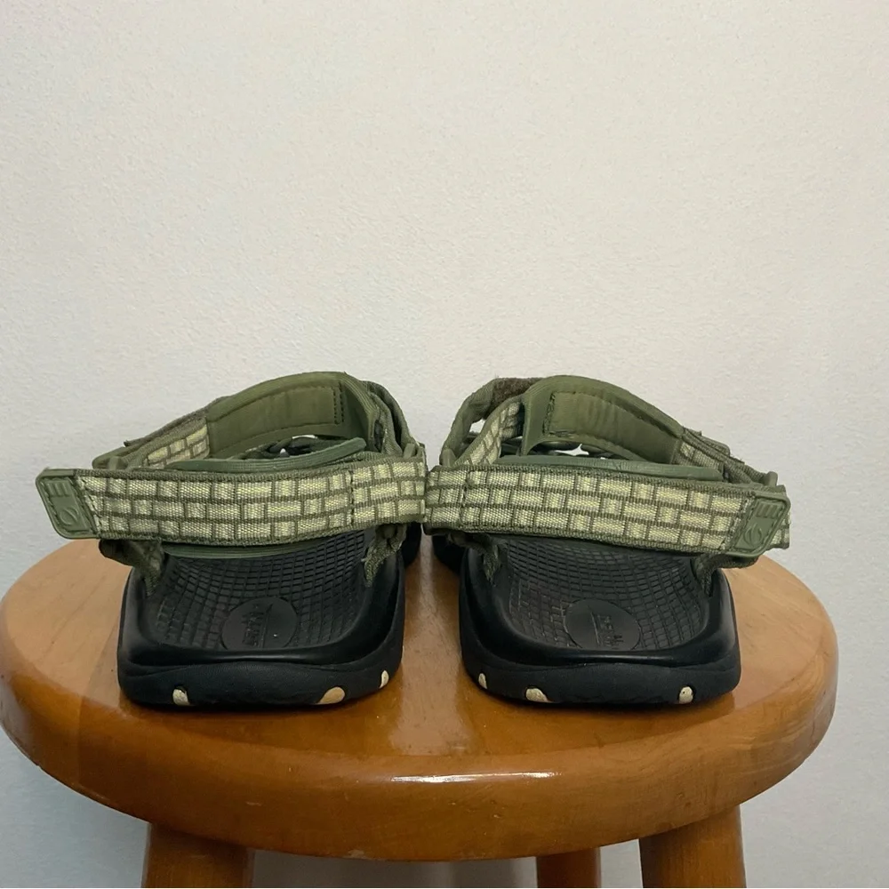 Earth Green Adjustable Strap Outdoor Sandals Size 8M Hiking Gardenimg Granola